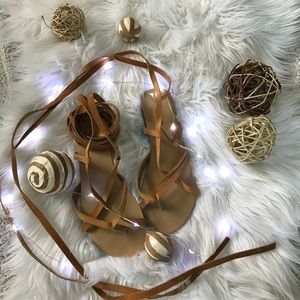 🚫sold🚫Strapping sandals